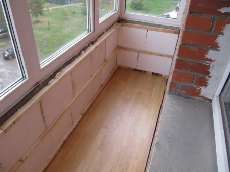 Устройство массивной качественной теплоизоляции балкона